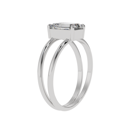 Modern Muse Emerald Solitaire Ring - Caratlink